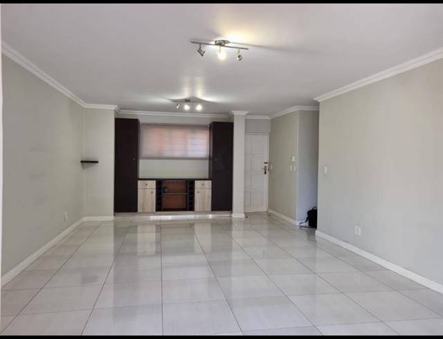 2 BEDROOM APARTMENT FOR SALE IN STRATHAVON